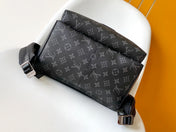 DISCOVERY BACKPACK 38 IN BLACK MONOGRAM ECLIPSE CANVAS AND TAURILLON