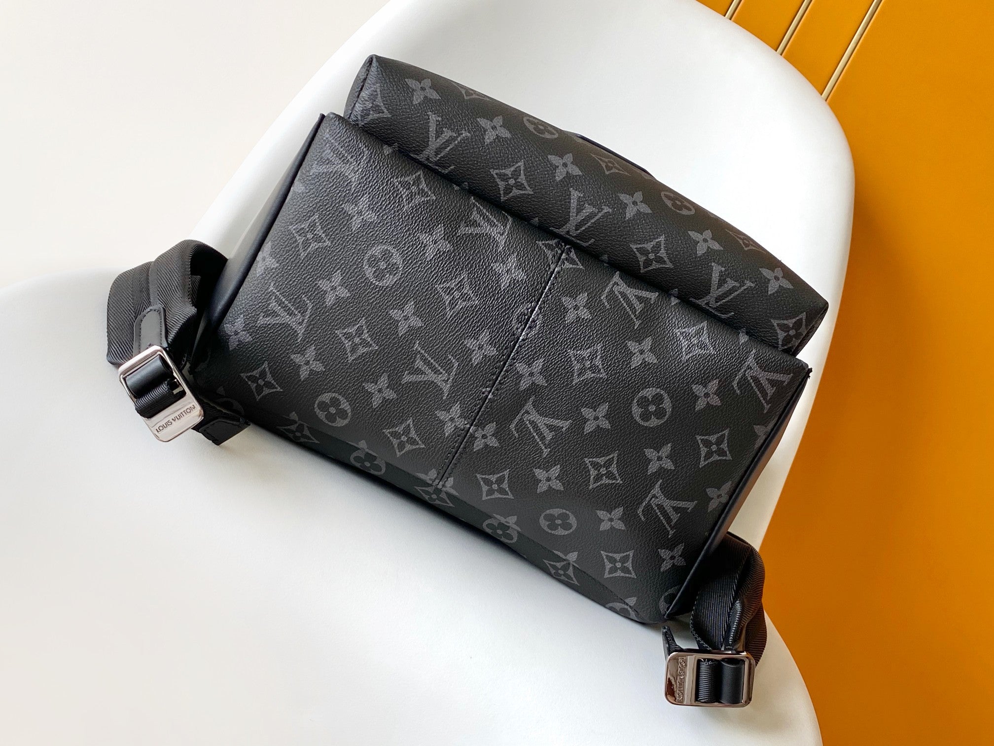 DISCOVERY BACKPACK 38 IN BLACK MONOGRAM ECLIPSE CANVAS AND TAURILLON