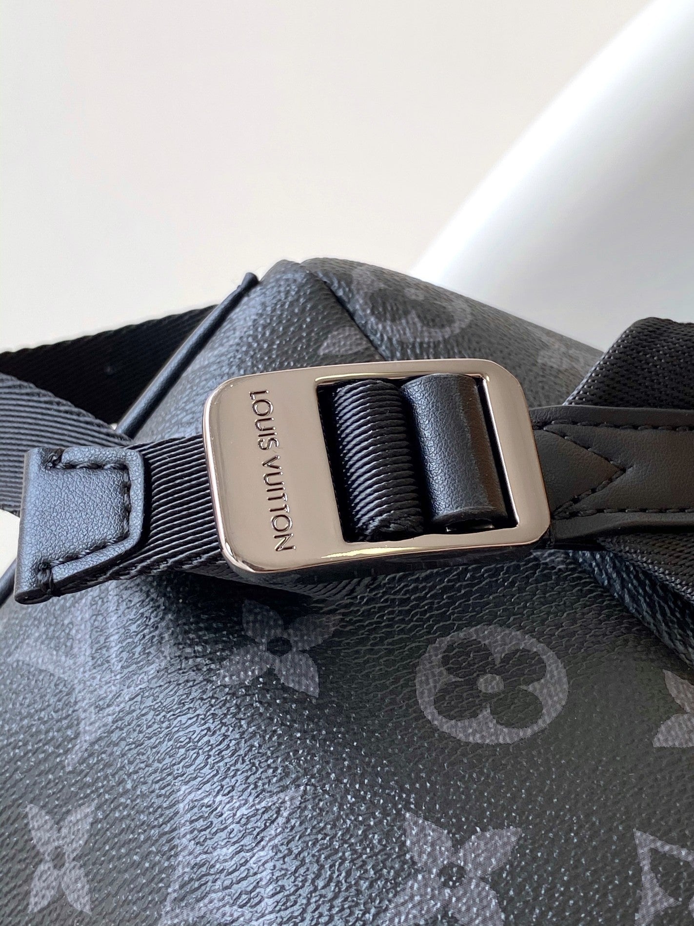 DISCOVERY BACKPACK 38 IN BLACK MONOGRAM ECLIPSE CANVAS AND TAURILLON