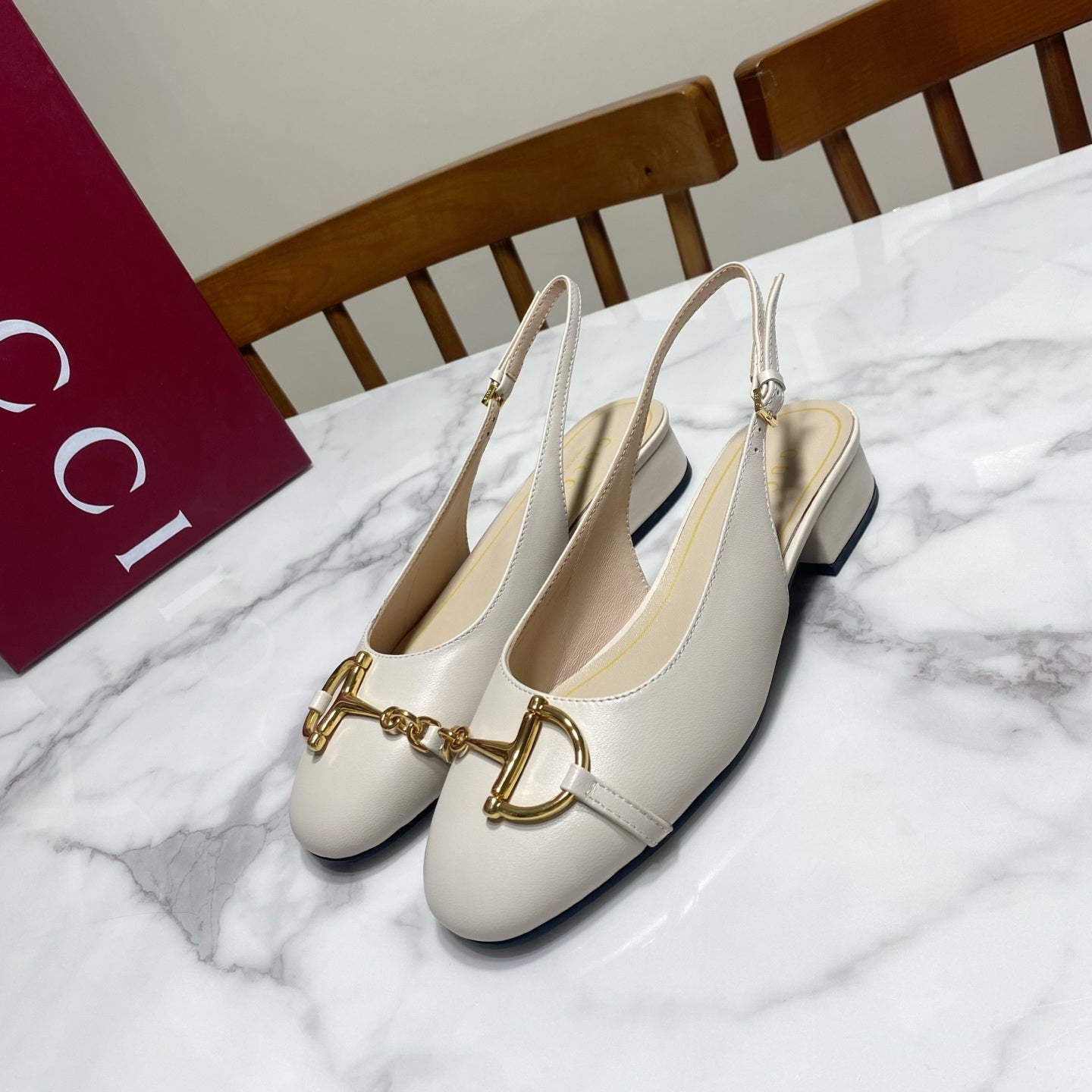 GUCCI 26S SLINGBACK FLATS IN CREAM WHITE CALFSKIN