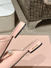 FLAT MULE IN BABY PINK MIX BLACK PATENT CALFSKIN