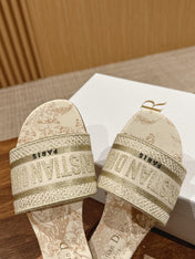 DIOR 26S SLIDE SANDALS IN BEIGE TOILE DE JOUY LOGO