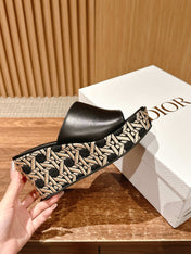 ATTITUDE WEDGE SLIDE 90MM IN BLACK CALFSKIN CANVAS SOLE