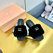 BLACK SLIPPERS LAMB FUR