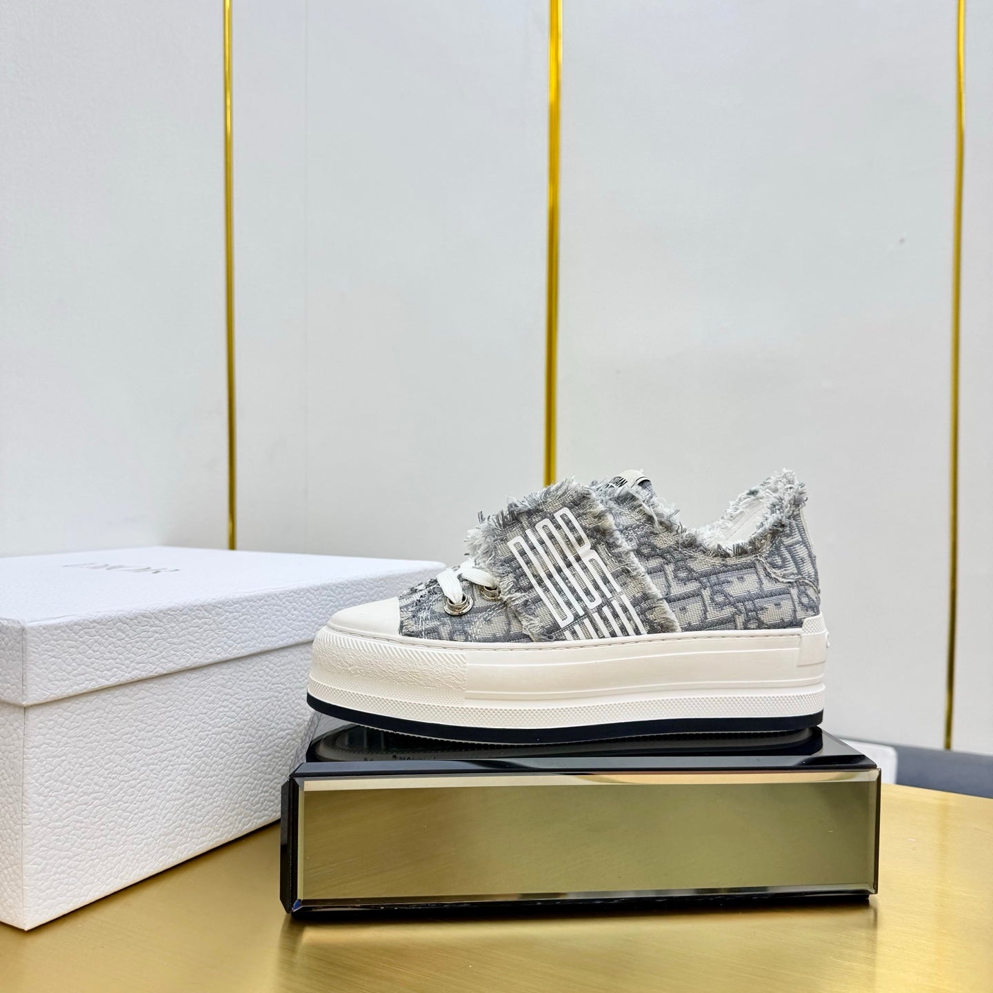 DIOR 26S LOW-TOP PLATFORM SNEAKER 50MM IN GREY AND WHITE OBLIQUE CANVAS