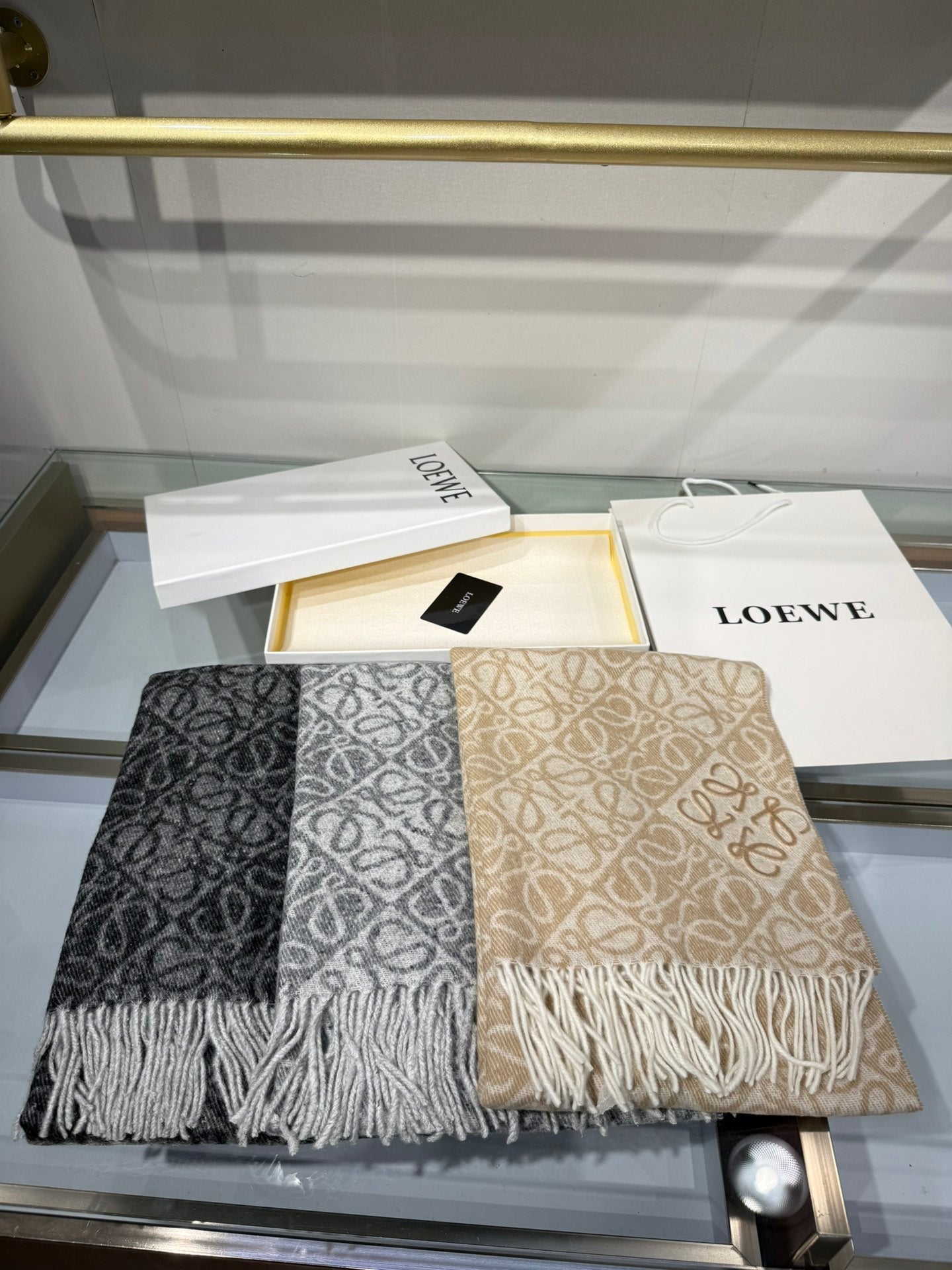 LOEWE 25S SCARF 180 IN CASHMERE WOOL 706575
