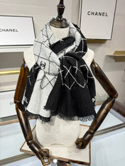 CHANEL 25S SCARF 195 IN CASHMERE 880355