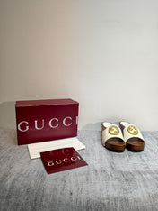 GUCCI 26S PLATFORM MULES IN IVORY WHITE PATENT CALFSKIN GOLD HARDWARE