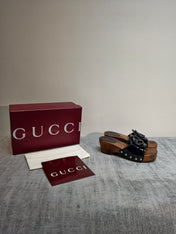GUCCI 26S PLATFORM MULES IN BLACK PATENT CALFSKIN
