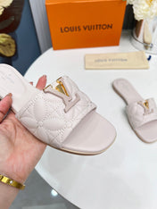 LV 26S MARE FLAT MULES IN ASH BEIGE CALFSKIN