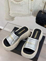 PLATFORM SLIPPERS IN SILVER LAMBSKIN