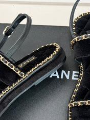 FLAT CHAIN HEART SANDAL IN BLACK VELVET