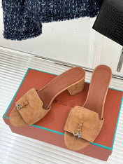 HIGH HEELS IN BROWN SUEDE AND LAMBSKIN