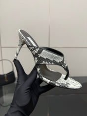 ALAIA HEELED THONG 25S IN WHITE AND BLACK LAMBSKIN SNAKE-EMBOSSED