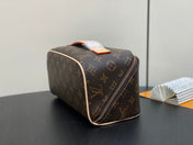 TOILETRY BAG 24 IN BROWN MONOGRAM CANVAS
