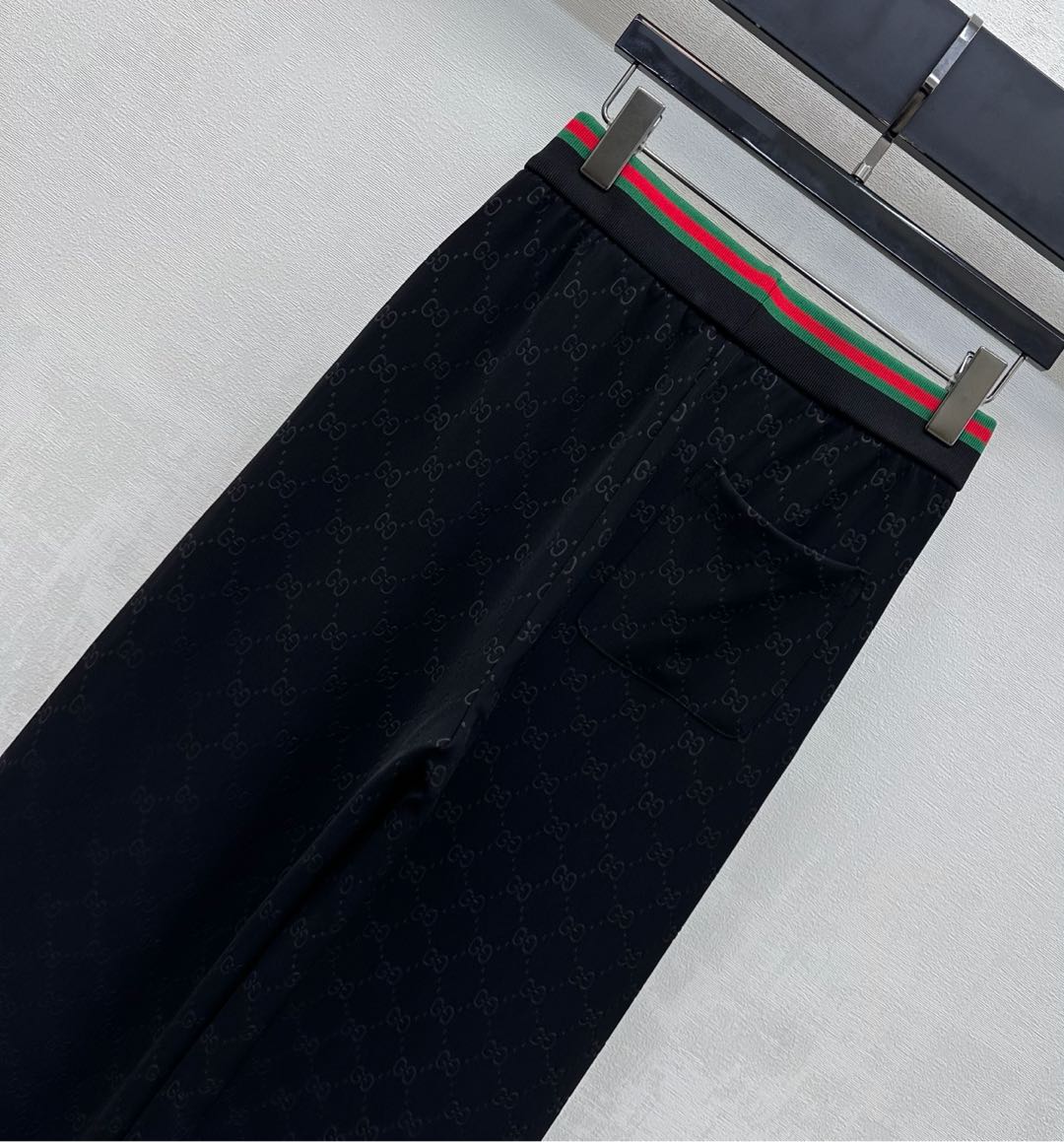 GUCCI 26S STRAIGHT-LEG PANTS 104