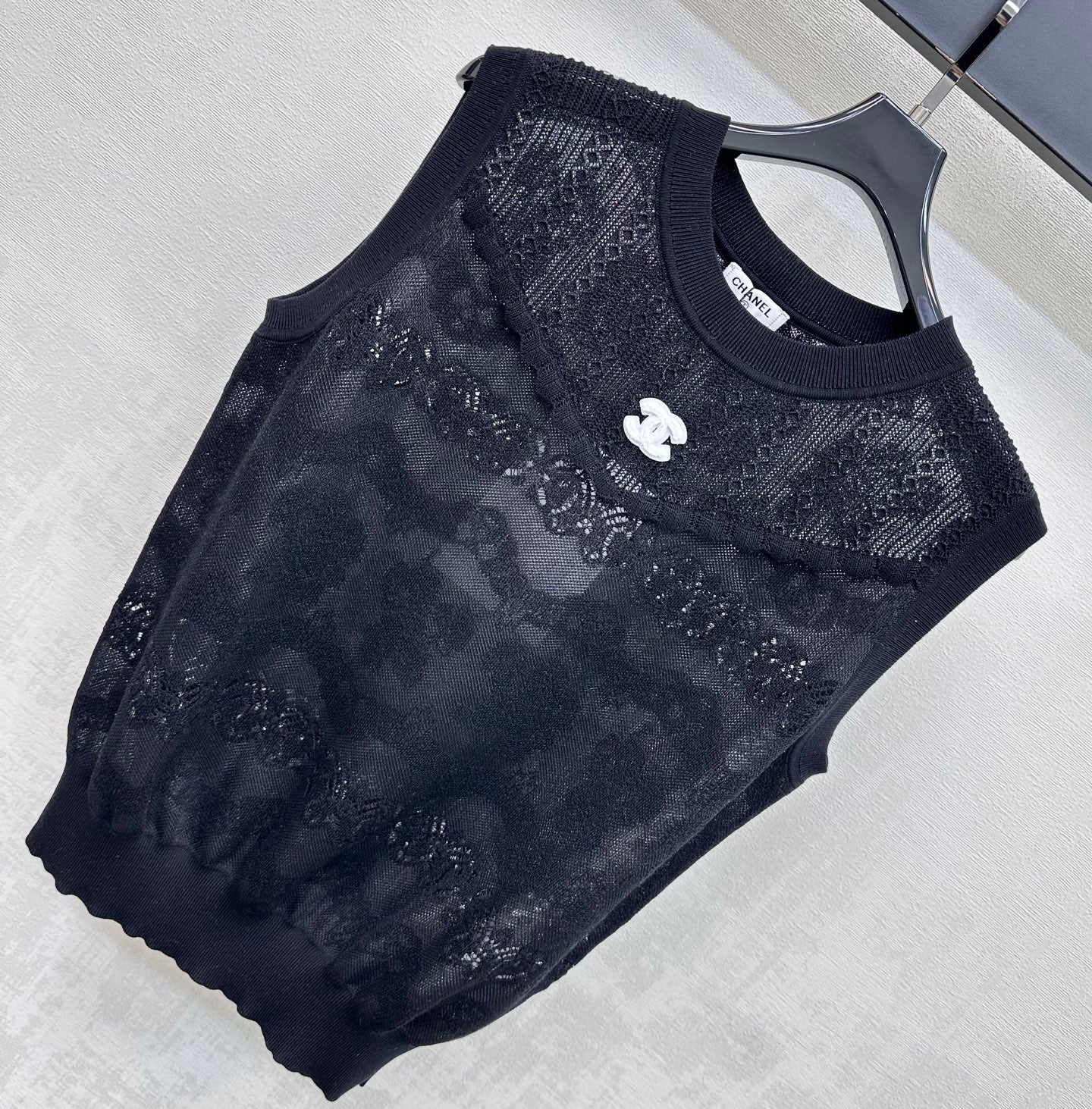CHANEL 26S SLEEVELESS SWEATER STYLE 1064