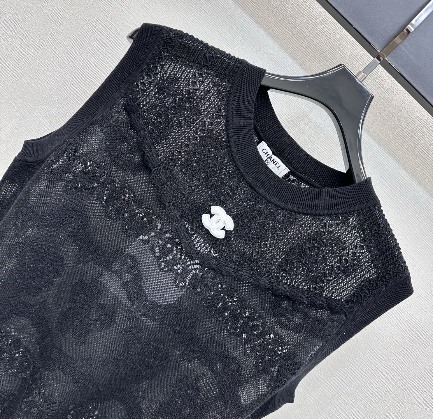 CHANEL 26S SLEEVELESS SWEATER STYLE 1064