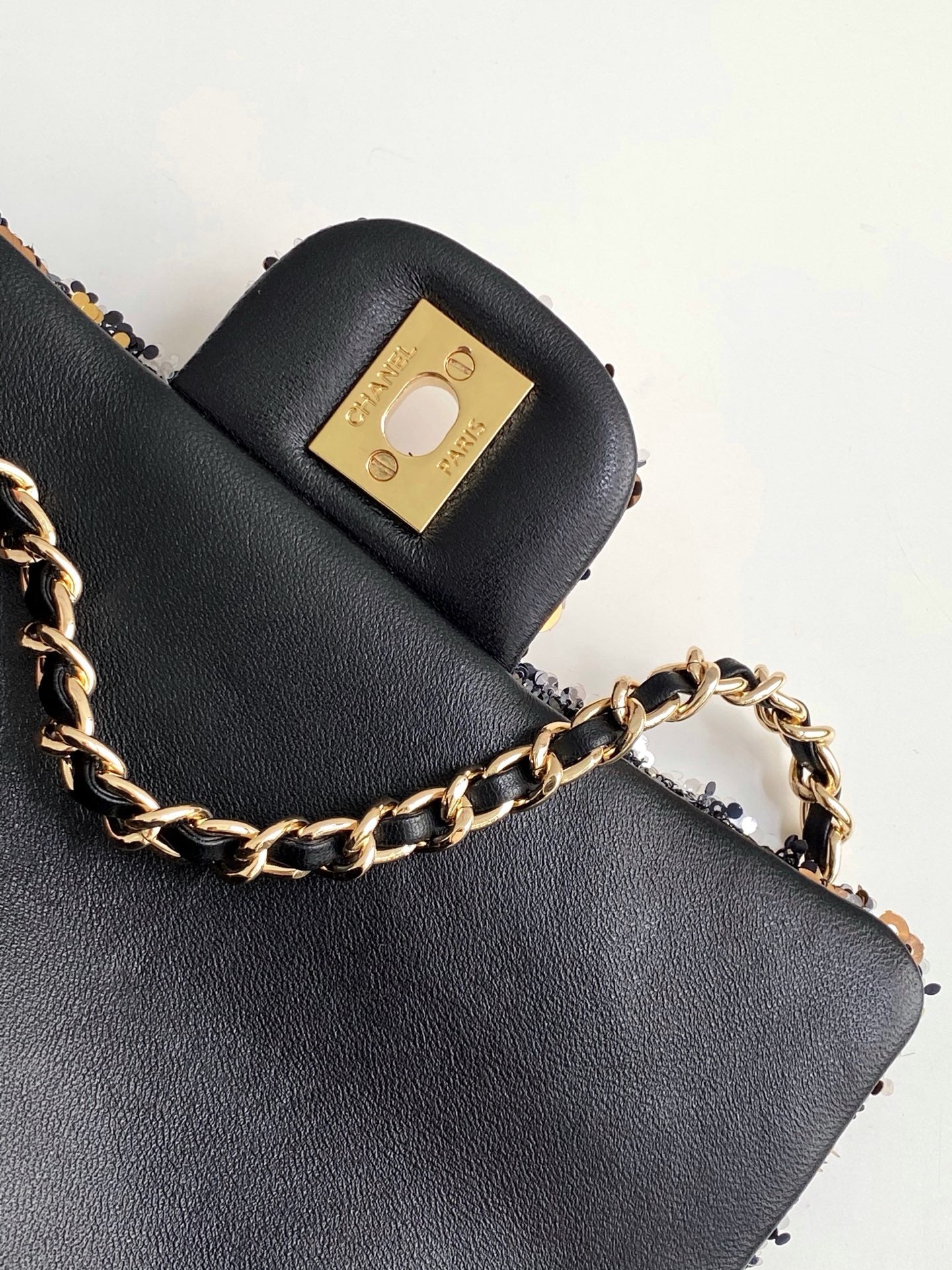 CHANEL 26S CLASSIC FLAP BAG 21 IN BLACK MIX BRONZE GOLD SEQUINS
