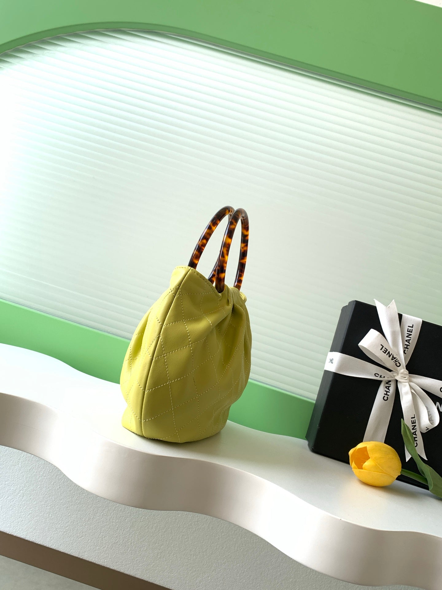 CHANEL 26S HAND BAG MEDIUM 24 IN LIME YELLOW LAMBSKIN GOLD HARDWARE