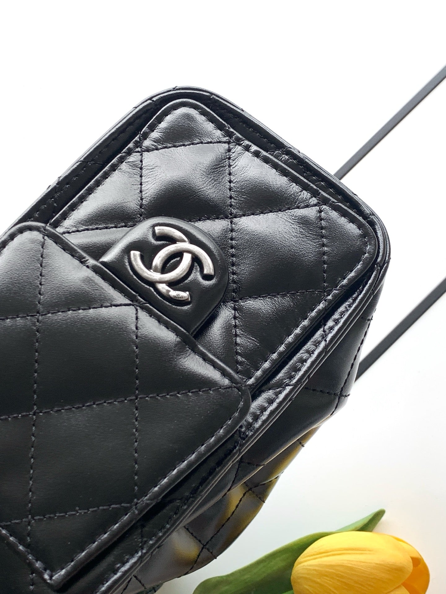 CHANEL 26S HOBO BAG 22 IN BLACK CALFSKIN