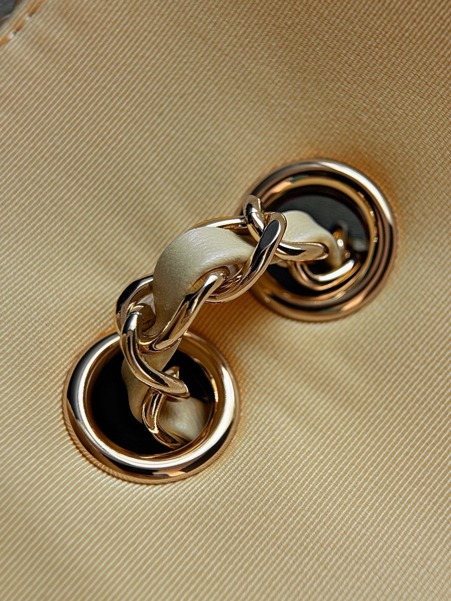 CHANEL 26S FLAP BAG 25 IN BEIGE RAFFIA