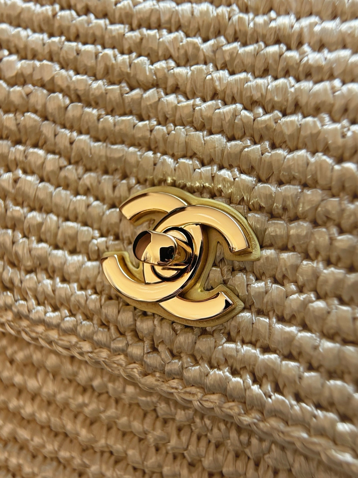 CHANEL 26S FLAP BAG 25 IN BEIGE RAFFIA