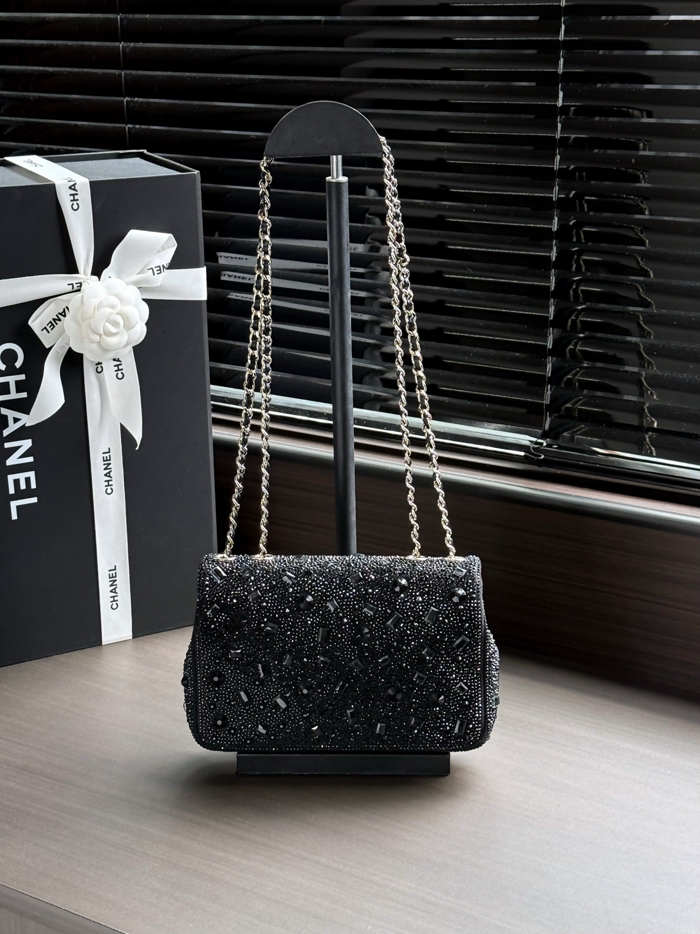 CHANEL 26S FLAP BAG 21 IN BLACK CRYSTAL-EMBELLISHED SPARKLING