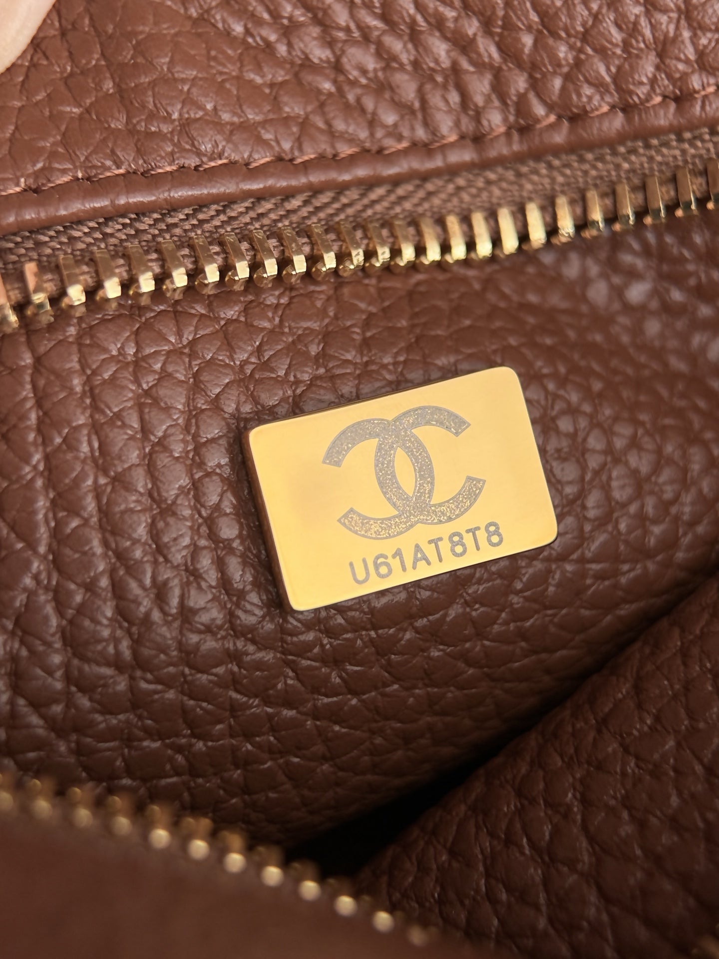 CHANEL 26S SHOULDER BAG 29 IN BROWN CALFSKIN AND BEIGE SUEDE