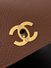 CHANEL 26S SHOULDER BAG 29 IN BROWN CALFSKIN AND BEIGE SUEDE