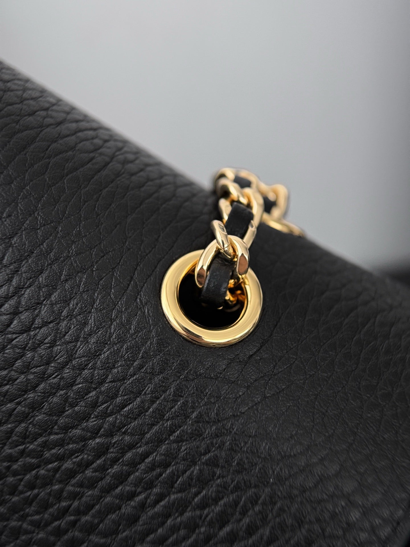 CHANEL 26S SHOULDER BAG 29 IN BLACK GRAINED CALFSKIN AND BEIGE SUEDE