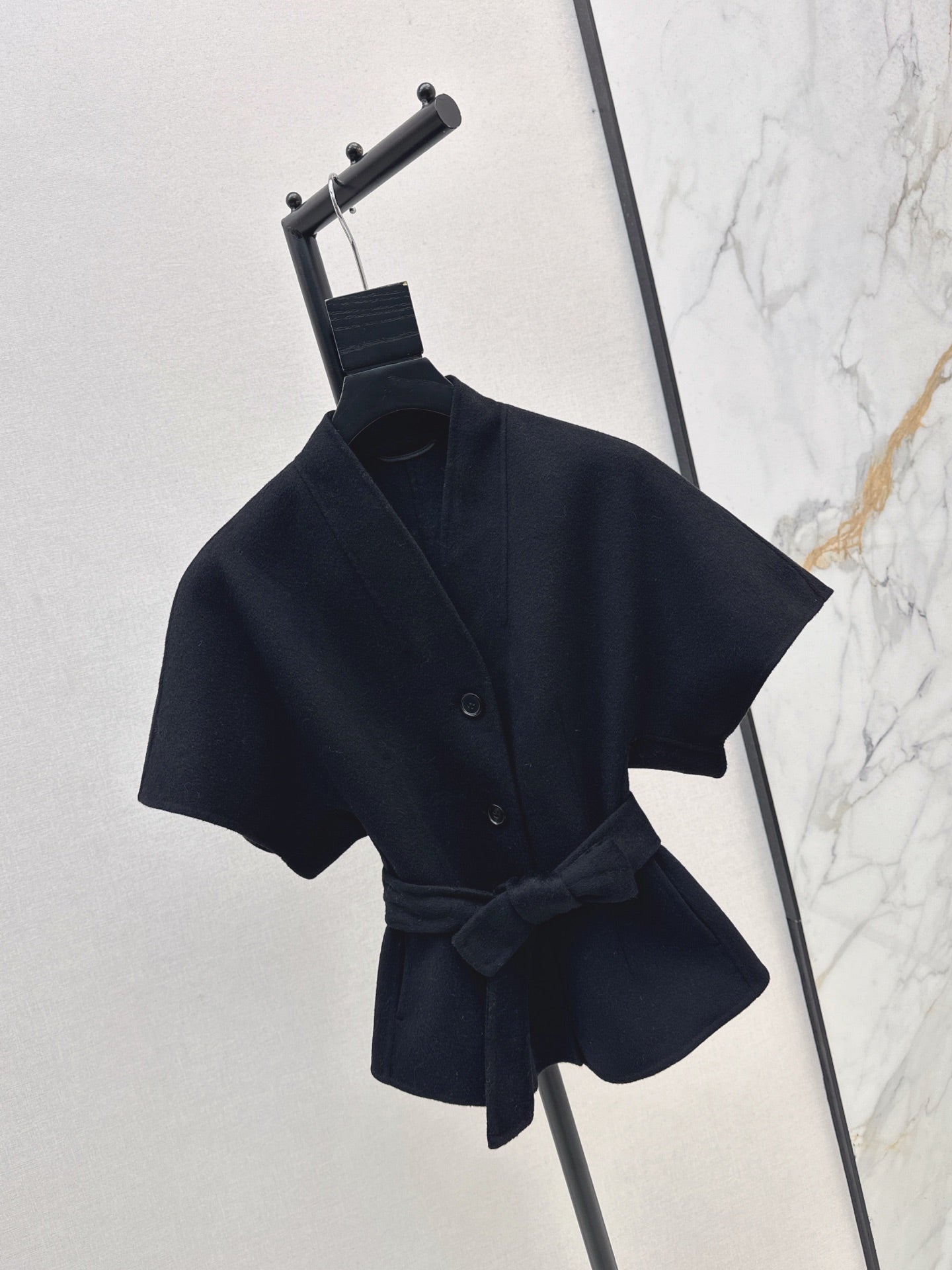 DIOR 25S SHORT DOUBLE-FACED KNIT COAT 586