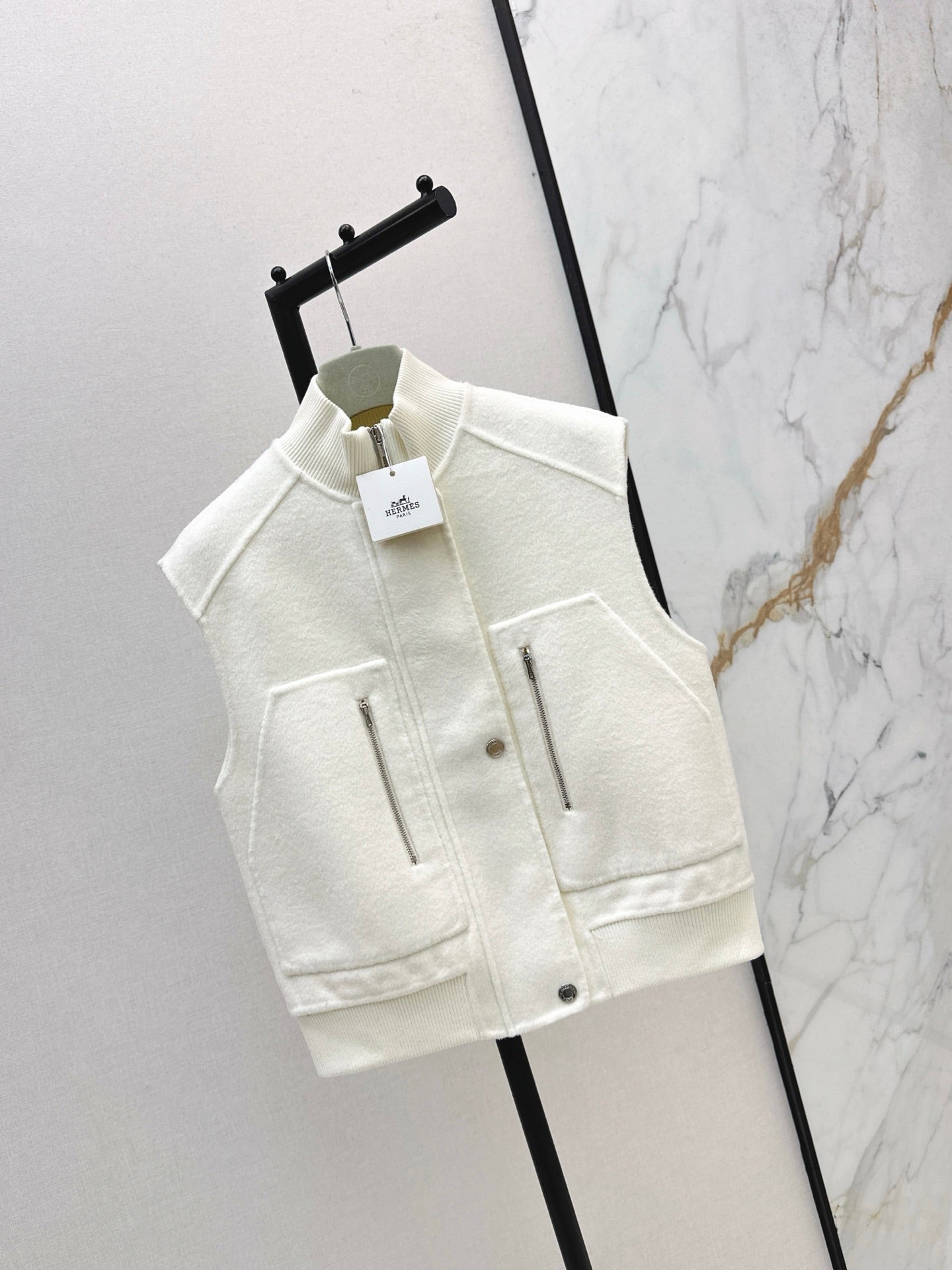 HERMES 25S SLEEVELESS JACKET 526962