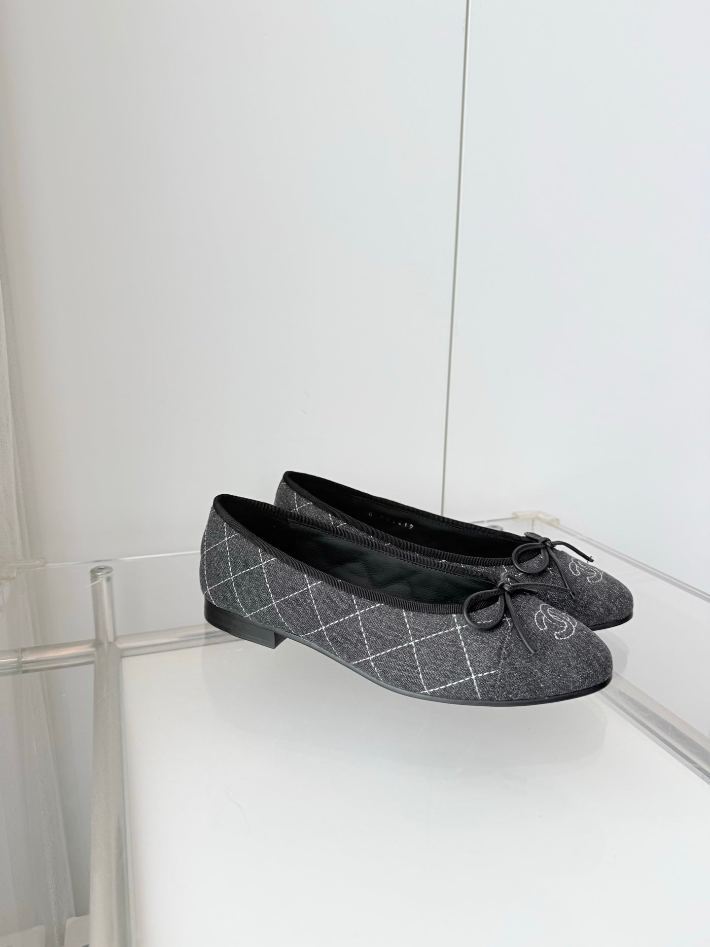 CHANEL 26S BALLET FLATS IN GREY DENIM WITH BOW