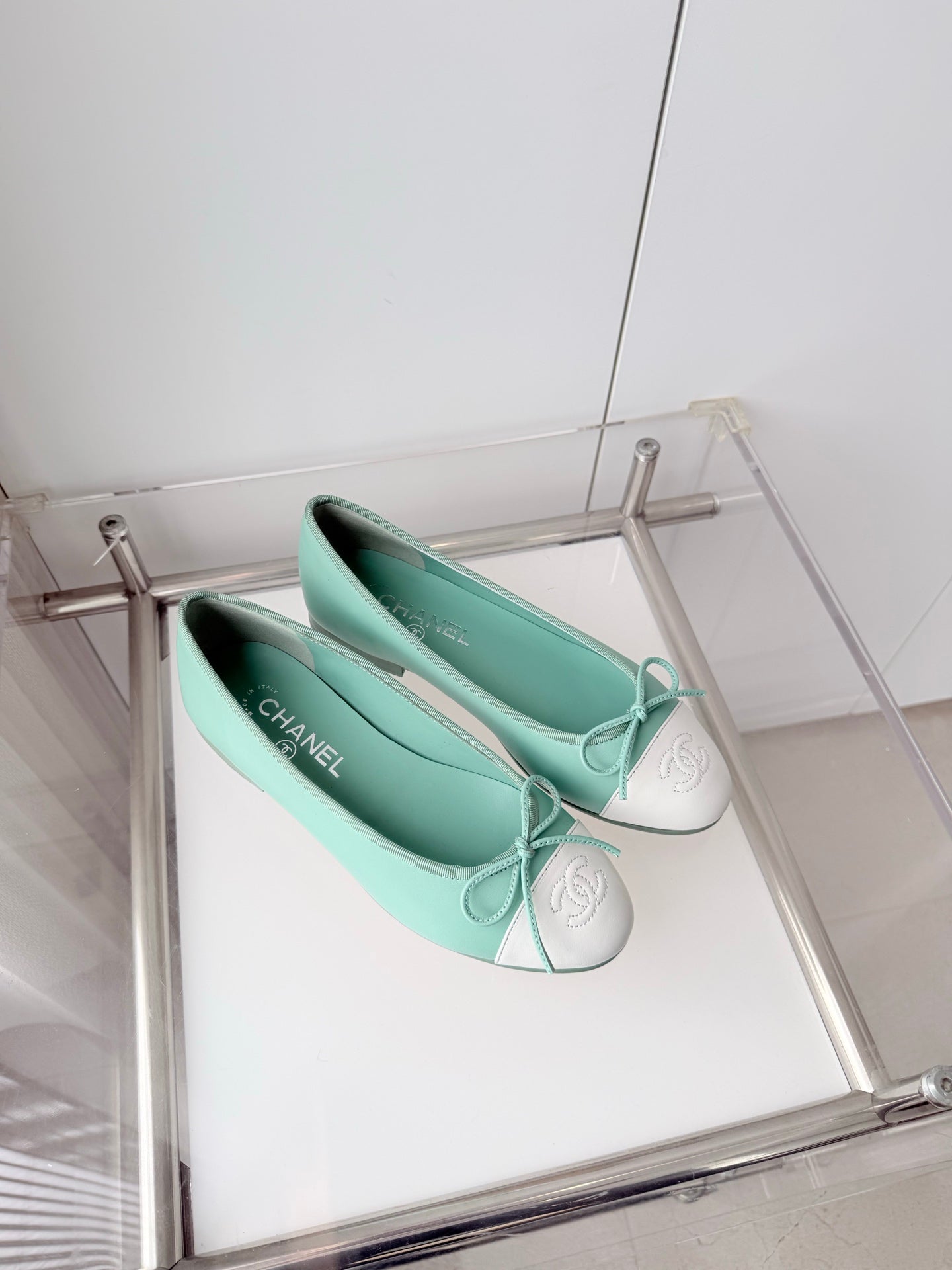 CHANEL 26S BALLET FLATS IN MINT GREEN CALFSKIN WITH WHITE TOE CAP AND BOW