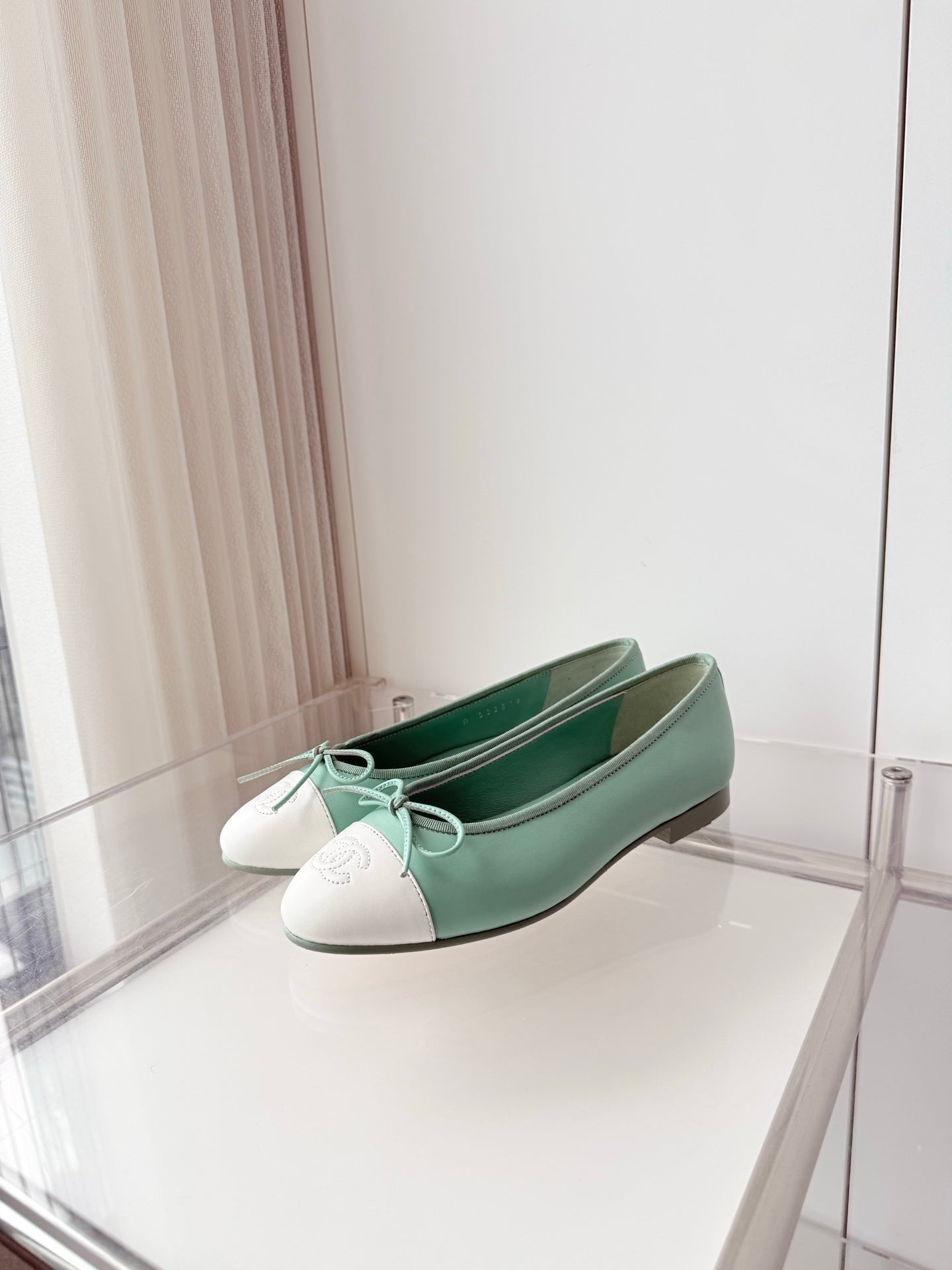 CHANEL 26S BALLET FLATS IN MINT GREEN CALFSKIN WITH WHITE TOE CAP AND BOW