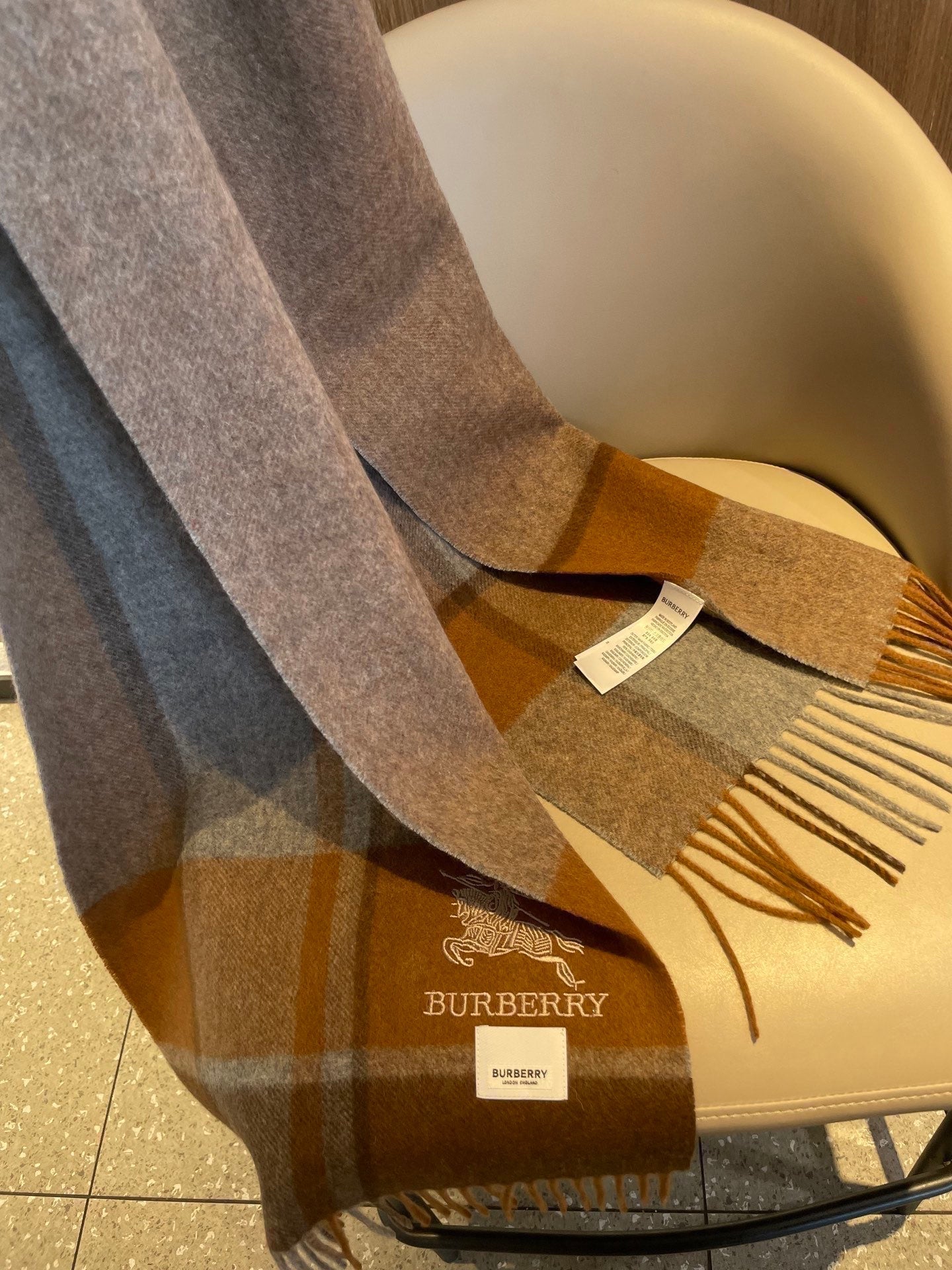 BURBERRY 26S SCARF 180CM IN CASHMERE 160445