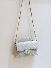 QUILTED FLAP BAG WITH HANDLE 26 IN BEIGE LAMBSKIN GOLD PLATED METAL