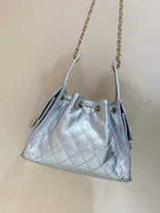 CC 25 HANDBAG IN SILVER-TONE 30 GRAINED CALFSKIN GOLD HARDWARE