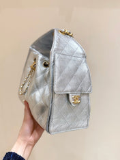 CC 25 HANDBAG IN SILVER-TONE 30 GRAINED CALFSKIN GOLD HARDWARE