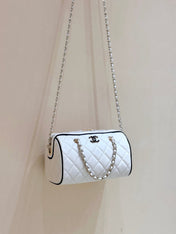 CHANEL 25S CLUTCH WITH CHAIN 18 IN WHITE LAMBSKIN