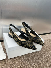 J'ADIOR SLINGBACK PUMP BLACK AND GOLD-TONE MILLEFIORI JACQUARD