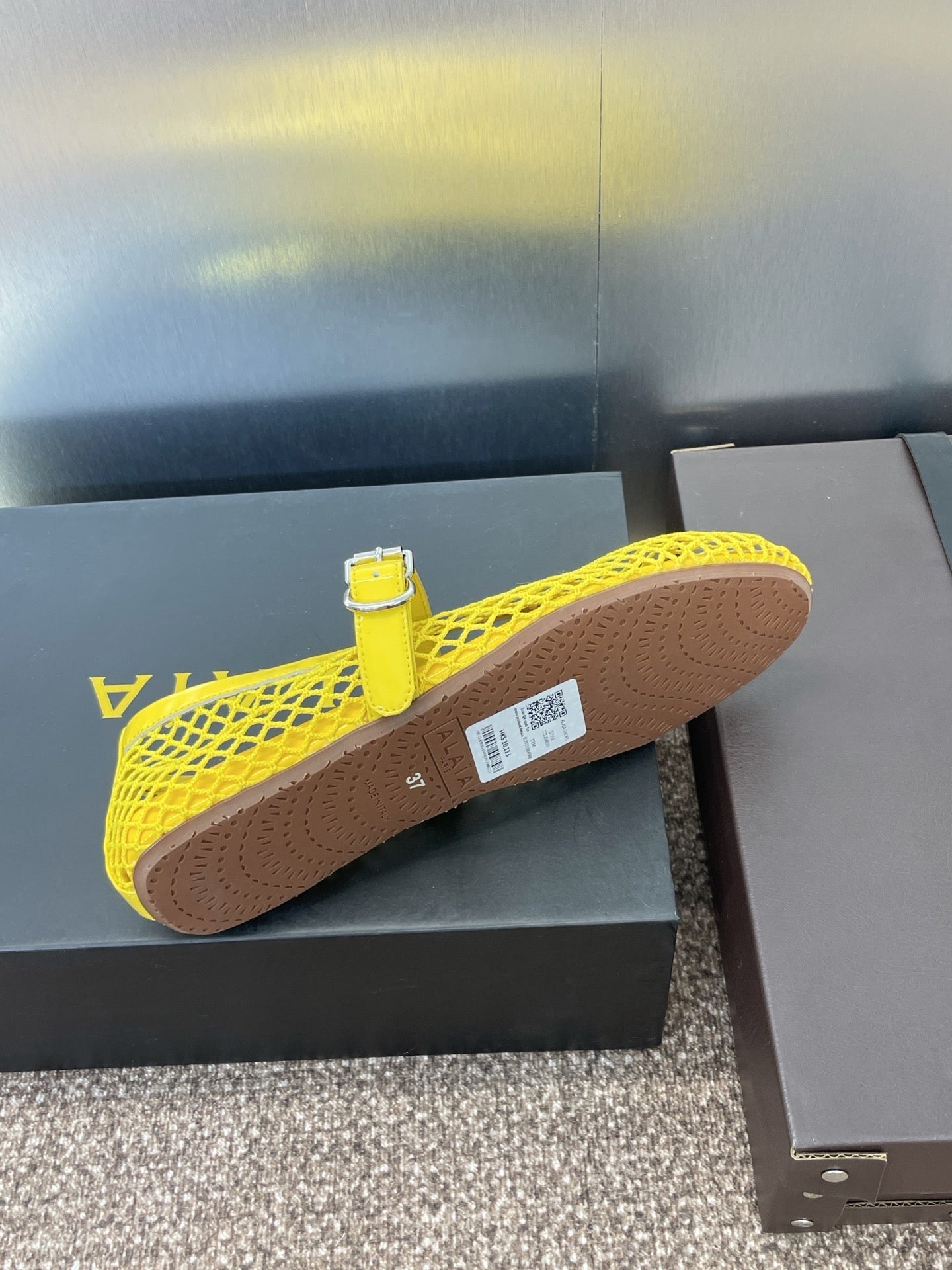 ALAIA MARY JANE FLAT 25S IN YELLOW MESH CALFSKIN