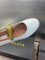 ALAIA BALLET SHOES 25S IN WHITE PATENT LEATHER WITH GOLD HARDWARE