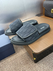 DIOR 25S ALIAS SLIDES IN BLACK CALFSKIN WITH CD OBLIQUE DARK BLUE LOGO
