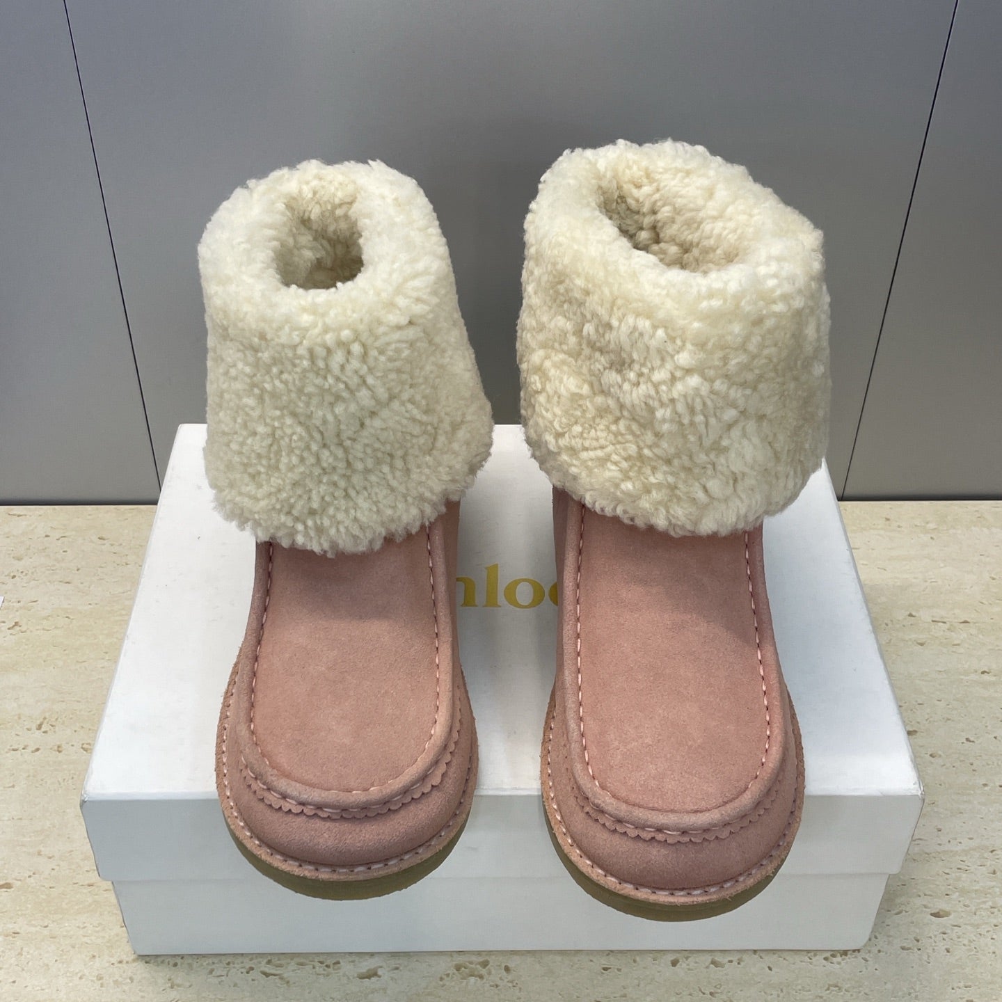 CHLOÉ 26S SHEARLING BOOTS IN LIGHT PINK SUEDE