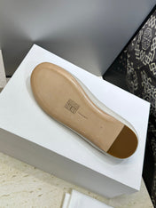 THE ROW 26S BALLET FLATS IN IVORY WHITE CALFSKIN