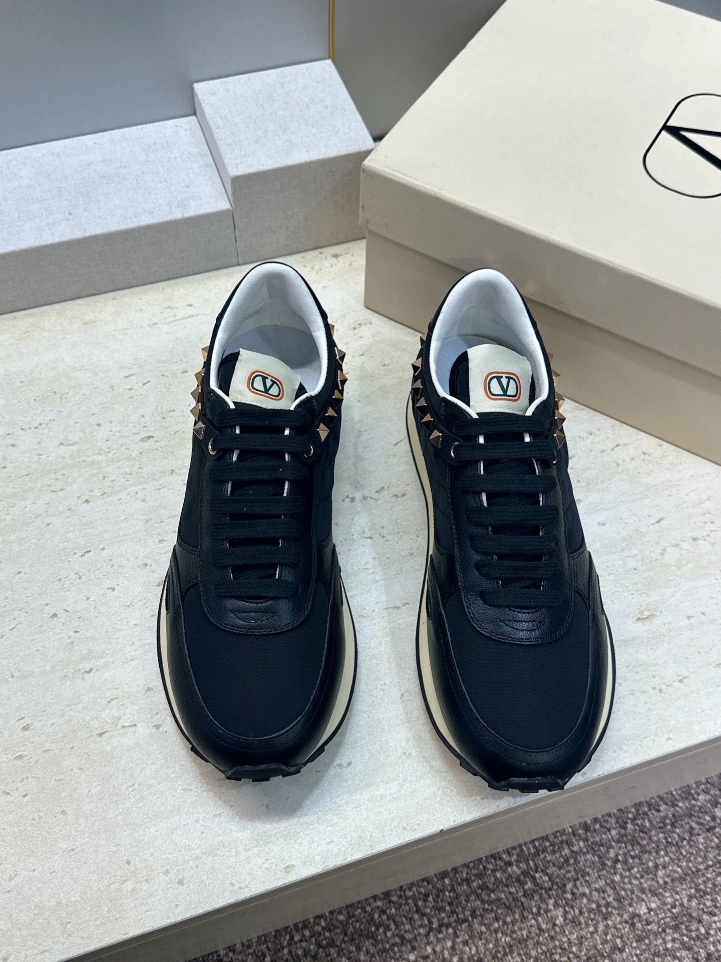 VALENTINO 26S ROCKRUNNER SNEAKERS IN BLACK CALFSKIN AND FABRIC