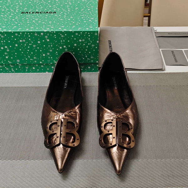 POINTED BALLET FLATS IN CHOCOLATE SHINY CRACKED SHEEPSKIN