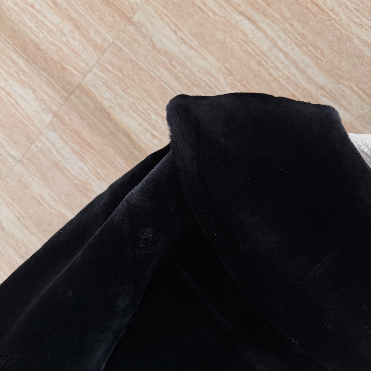 HERMES 25S SHEARLING COAT WITH LARGE LAPELS 213